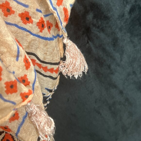 Pre-Owned Boho Tribal Print Transparent Fabric Scarf with Tassels 69"x40" - Picture 2 of 2